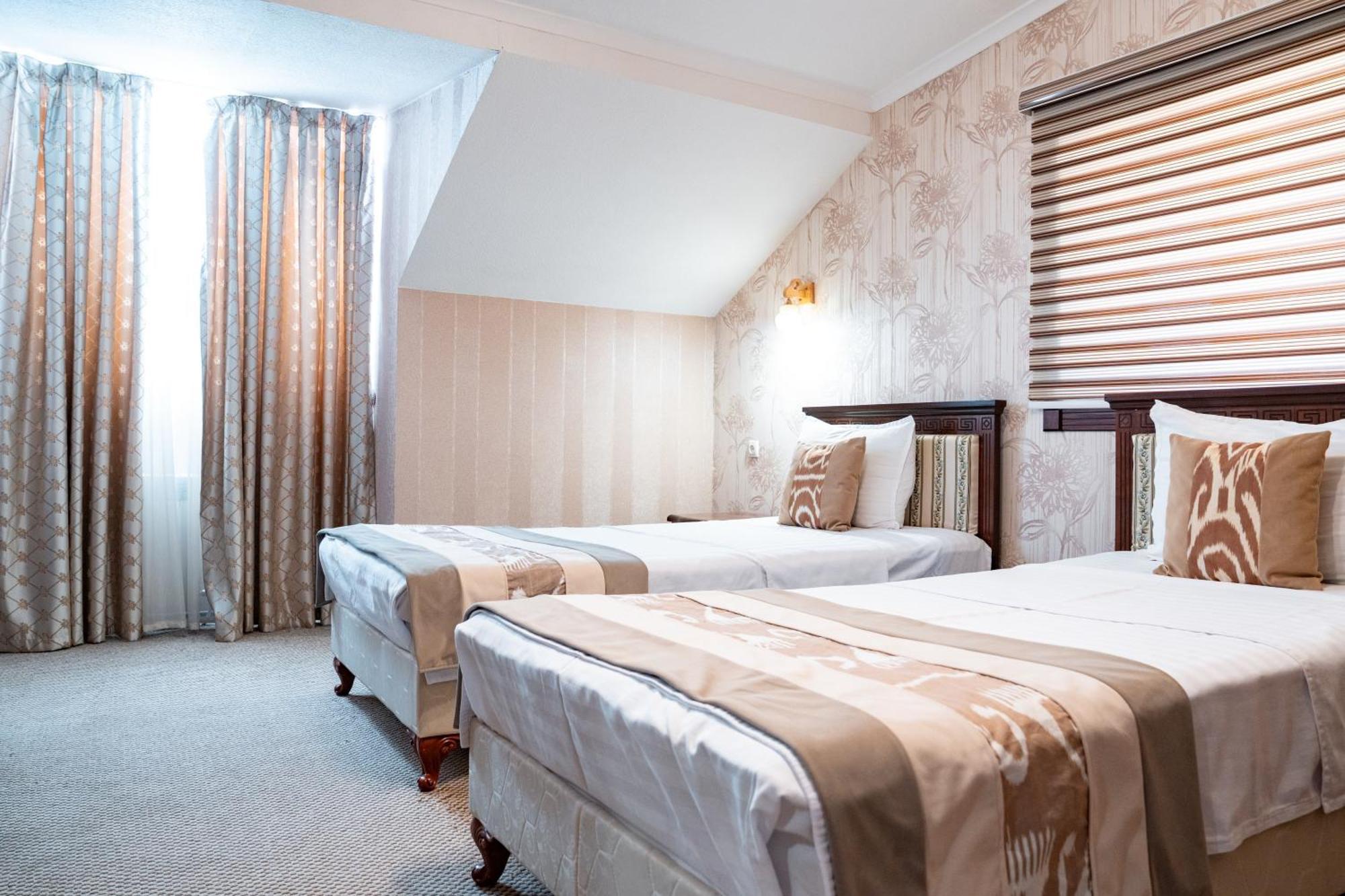 Meros Boutique Hotel Samarkand Esterno foto